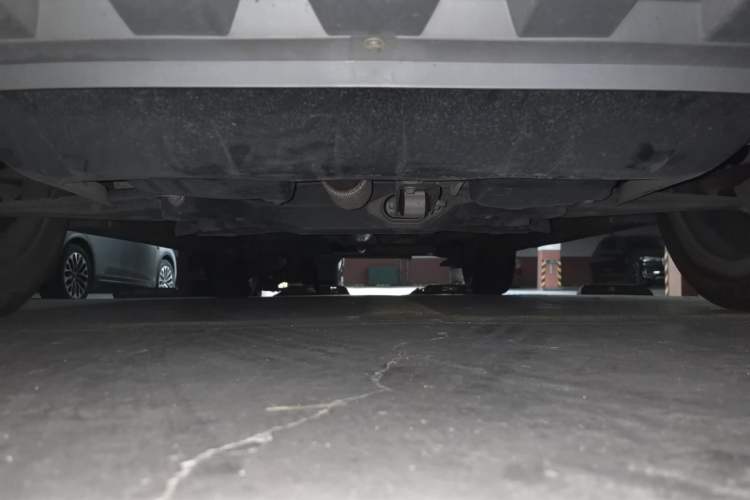 Used FAW Senya R7 2017 1.6L Automatic Smart Version Chassis Front