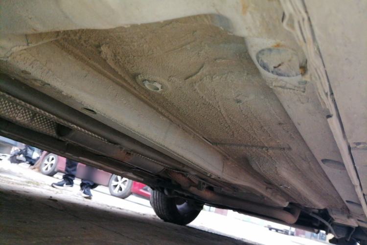 Used FAW Senya R7 2017 1.6L Manual Comfort Model Chassis Front Left