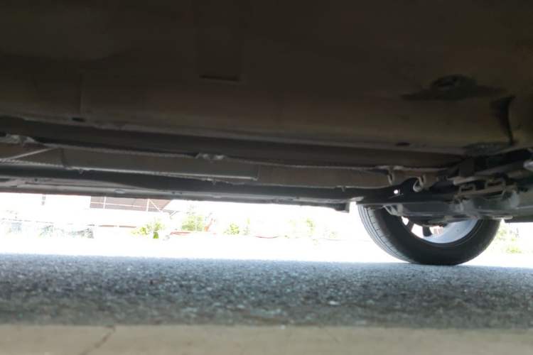 Used FAW Senya R7 2017 1.6L Manual Comfort Model Chassis Front Right