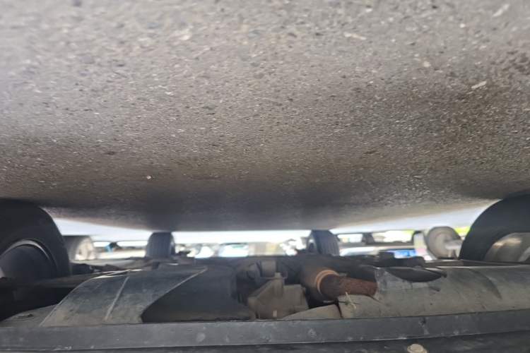 Used FAW Senya R7 2017 1.6L Automatic Smart Version Chassis Front
