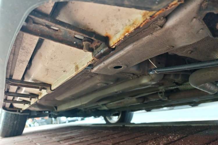 Used FAW Senya R7 2017 1.6L Manual Fashion Model Chassis Rear Left