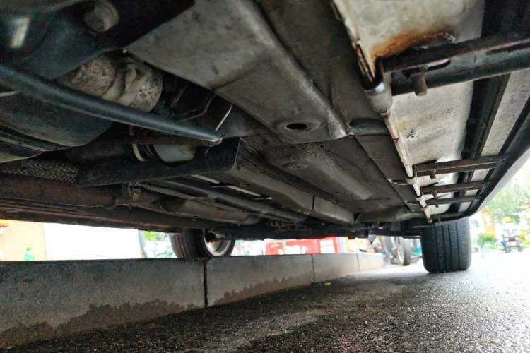 Used FAW Senya R7 2017 1.6L Manual Fashion Model Chassis Rear Right