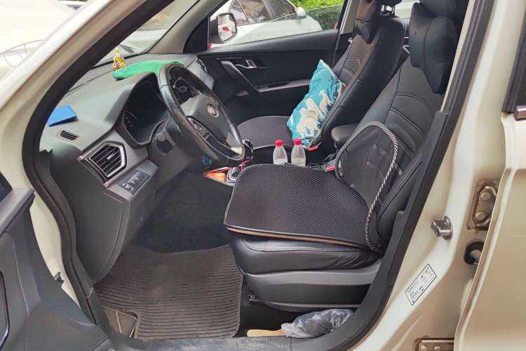 Used FAW Senya R7 2017 1.6L Manual Comfort Model Driver Seat