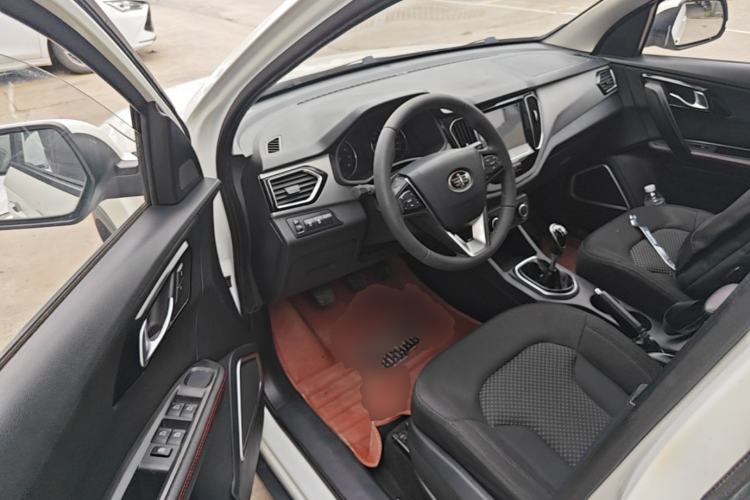Used FAW Senya R7 2017 1.6L Manual Comfort Model Driver Seat
