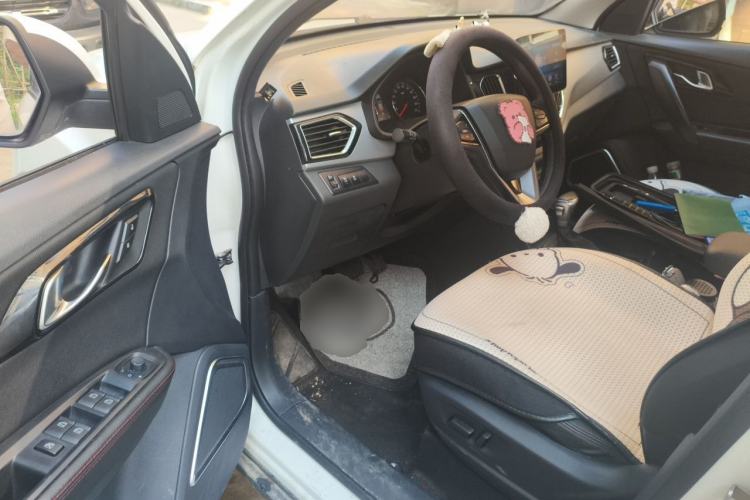Used FAW Senya R7 2017 1.6L Automatic Prestige Model Driver Seat