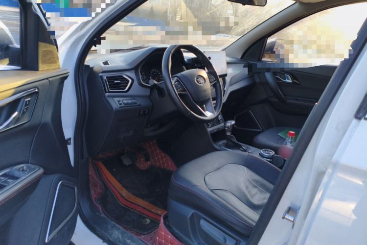 Used FAW Senya R7 2017 1.6L Automatic Smart Version Driver Seat