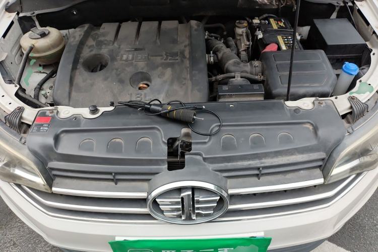 Used FAW Senya R7 2017 1.6L Automatic Prestige Model Engine Bay