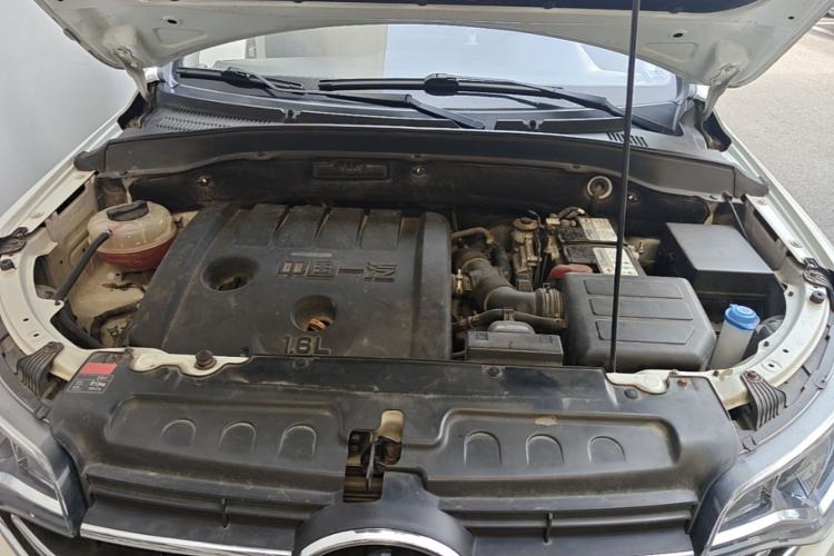 Used FAW Senya R7 2017 1.6L Manual Smart Model Engine Bay