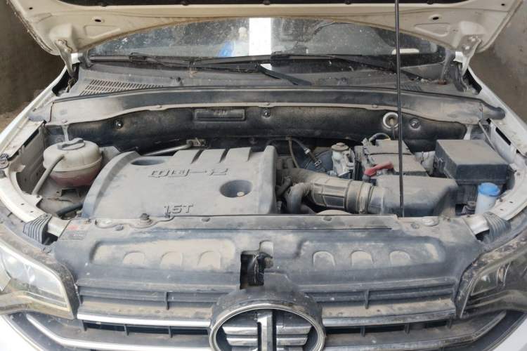 Used FAW Senya R7 2017 Smart Connected Version 1.5T Manual Zhiqing Model Engine Bay