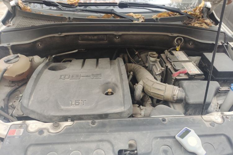 Used FAW Senya R7 2017 1.5T Manual Luxury Sunroof Model Engine Bay
