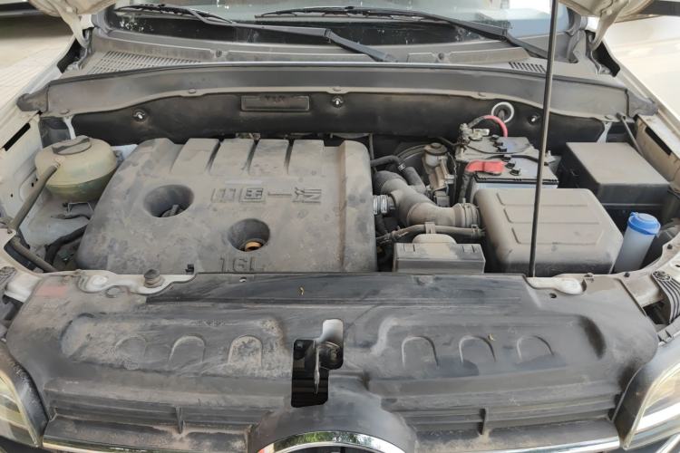 Used FAW Senya R7 2017 1.6L Manual Luxury Model Engine Bay