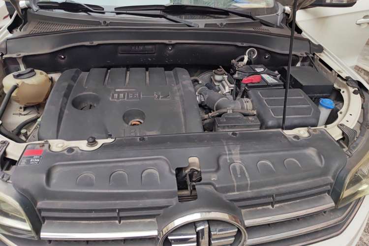 Used FAW Senya R7 2017 1.6L Manual Comfort Model Engine Bay