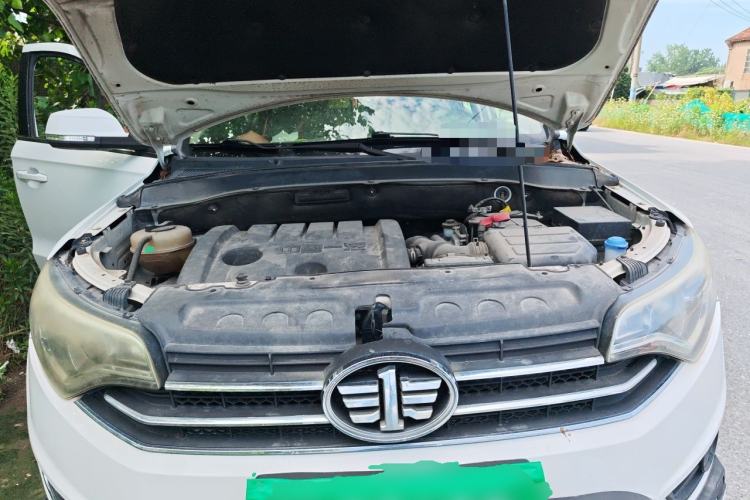 Used FAW Senya R7 2017 1.6L Manual Comfort Model Engine Bay