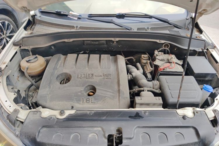 Used FAW Senya R7 2017 1.6L Manual Luxury Model Engine Bay