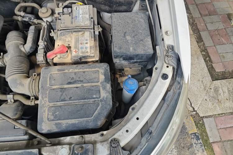 Used FAW Senya R7 2017 Smart Connected Version 1.6L Automatic Enjoyment Model Engine Bay Left
