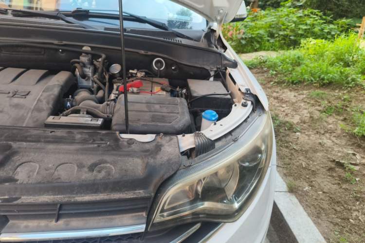 Used FAW Senya R7 2017 1.6L Automatic Prestige Model Engine Bay Left