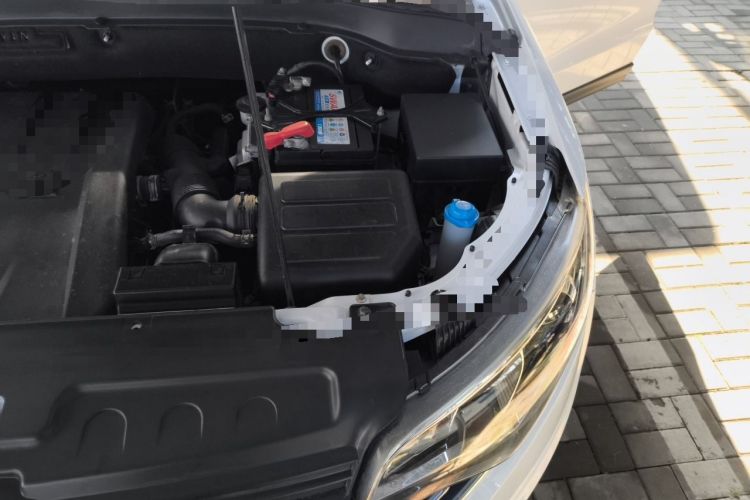 Used FAW Senya R7 2017 1.6L Manual Luxury Model Engine Bay Left