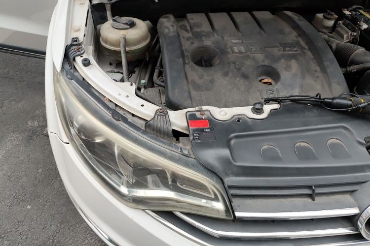 Used FAW Senya R7 2017 1.6L Automatic Prestige Model Engine Bay Right