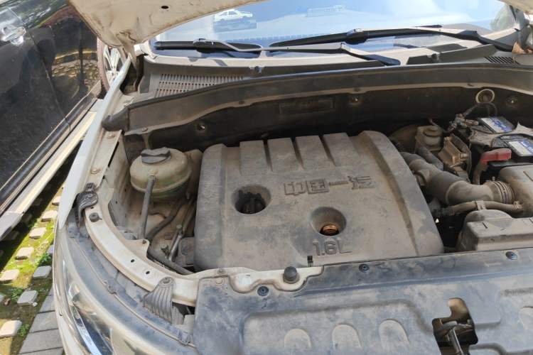 Used FAW Senya R7 2017 1.6L Manual Luxury Model Engine Bay Right