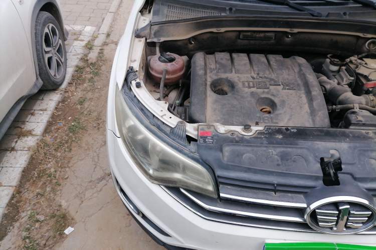 Used FAW Senya R7 2017 1.6L Manual Comfort Model Engine Bay Right