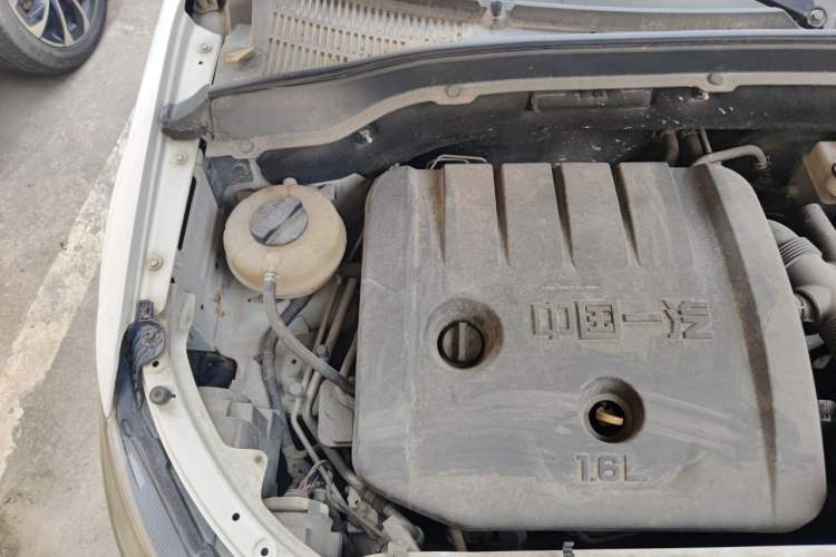 Used FAW Senya R7 2017 1.6L Manual Luxury Model Engine Bay Right