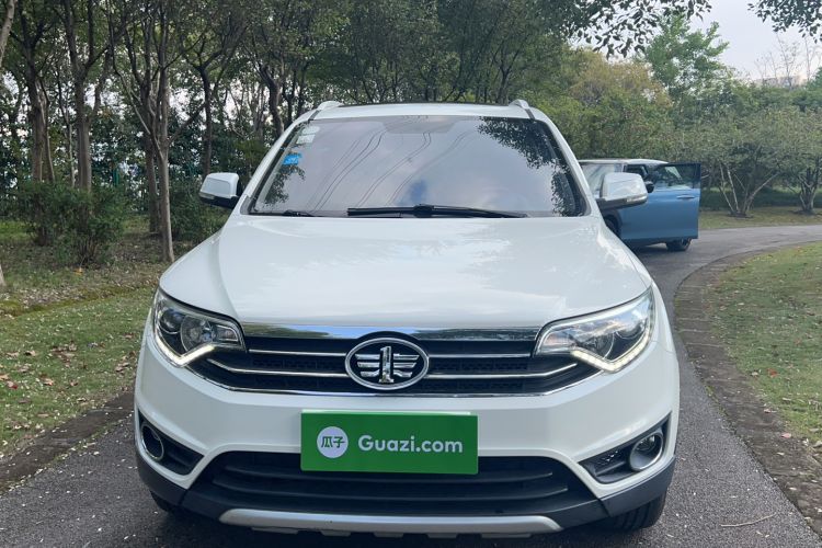 Used FAW Senya R7 2017 1.6L Automatic Prestige Model Exterior 1