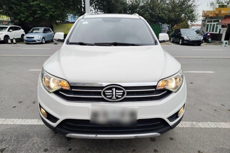 Used FAW Senya R7 2017 1.6L Manual Luxury Model Exterior 1