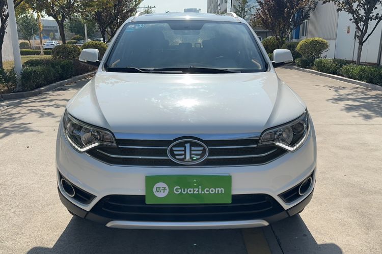 Used FAW Senya R7 2017 1.6L Automatic Luxury Model Exterior 1