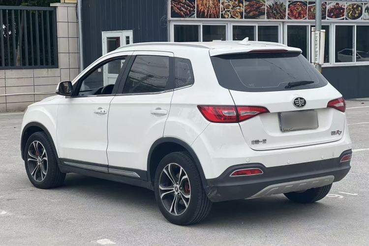 Used FAW Senya R7 2017 Smart Connected Version 1.6L Automatic Zhiyue Model Exterior 3