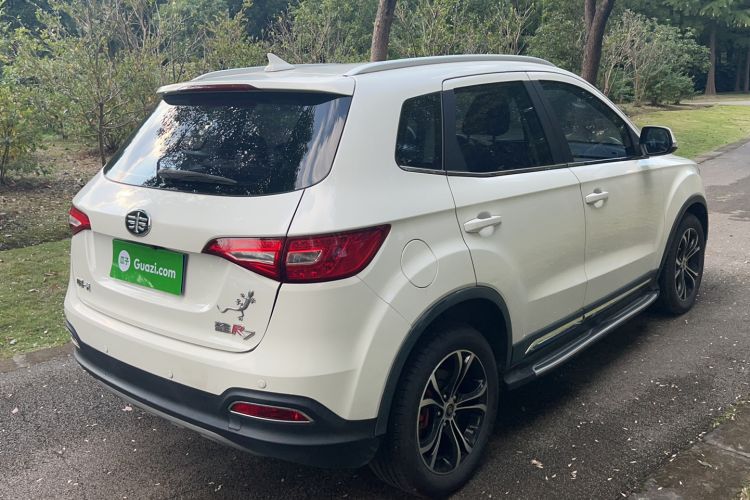 Used FAW Senya R7 2017 1.6L Automatic Prestige Model Exterior 3