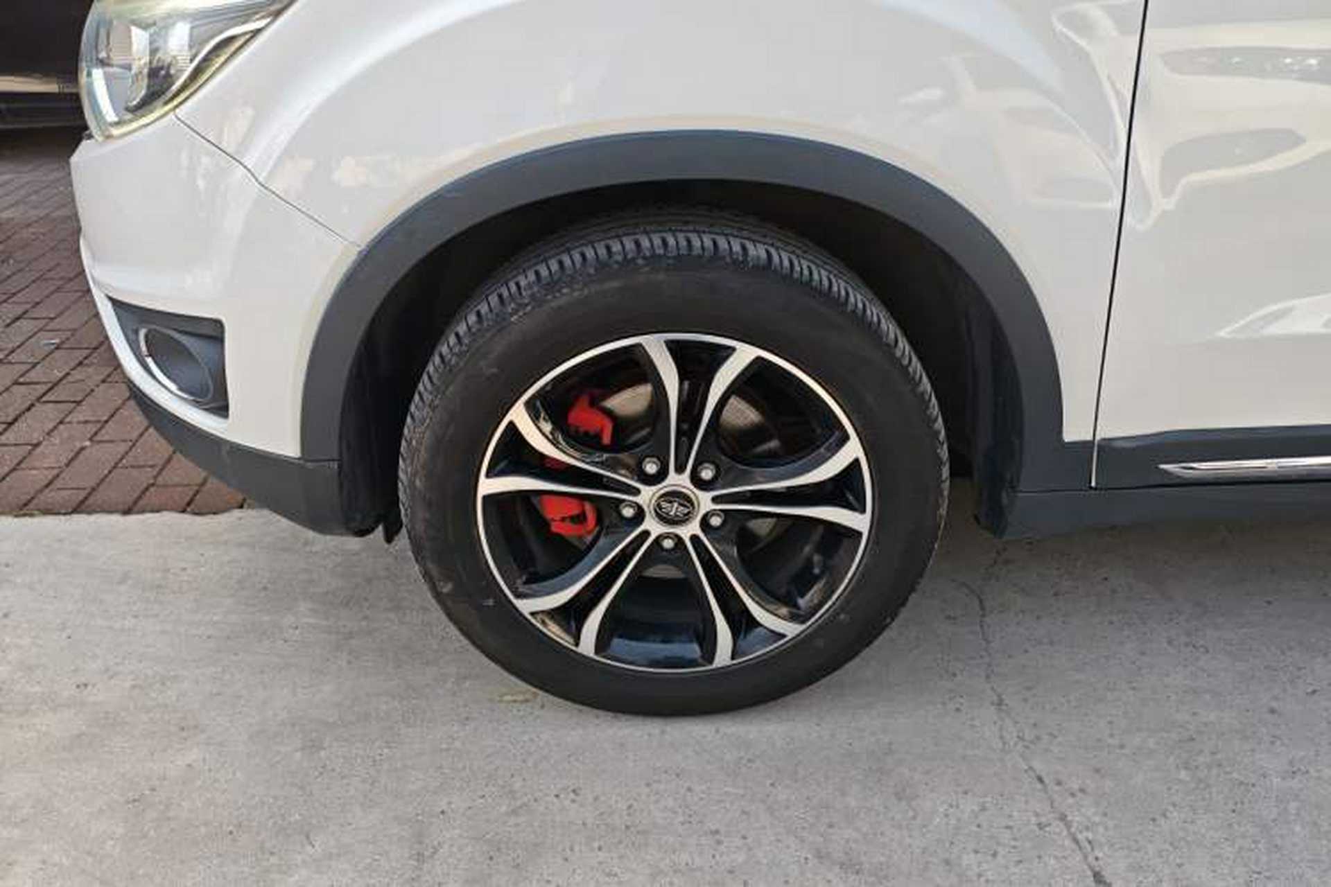 Used FAW Senya R7 2017 1.6L Automatic Smart Version Exterior 4