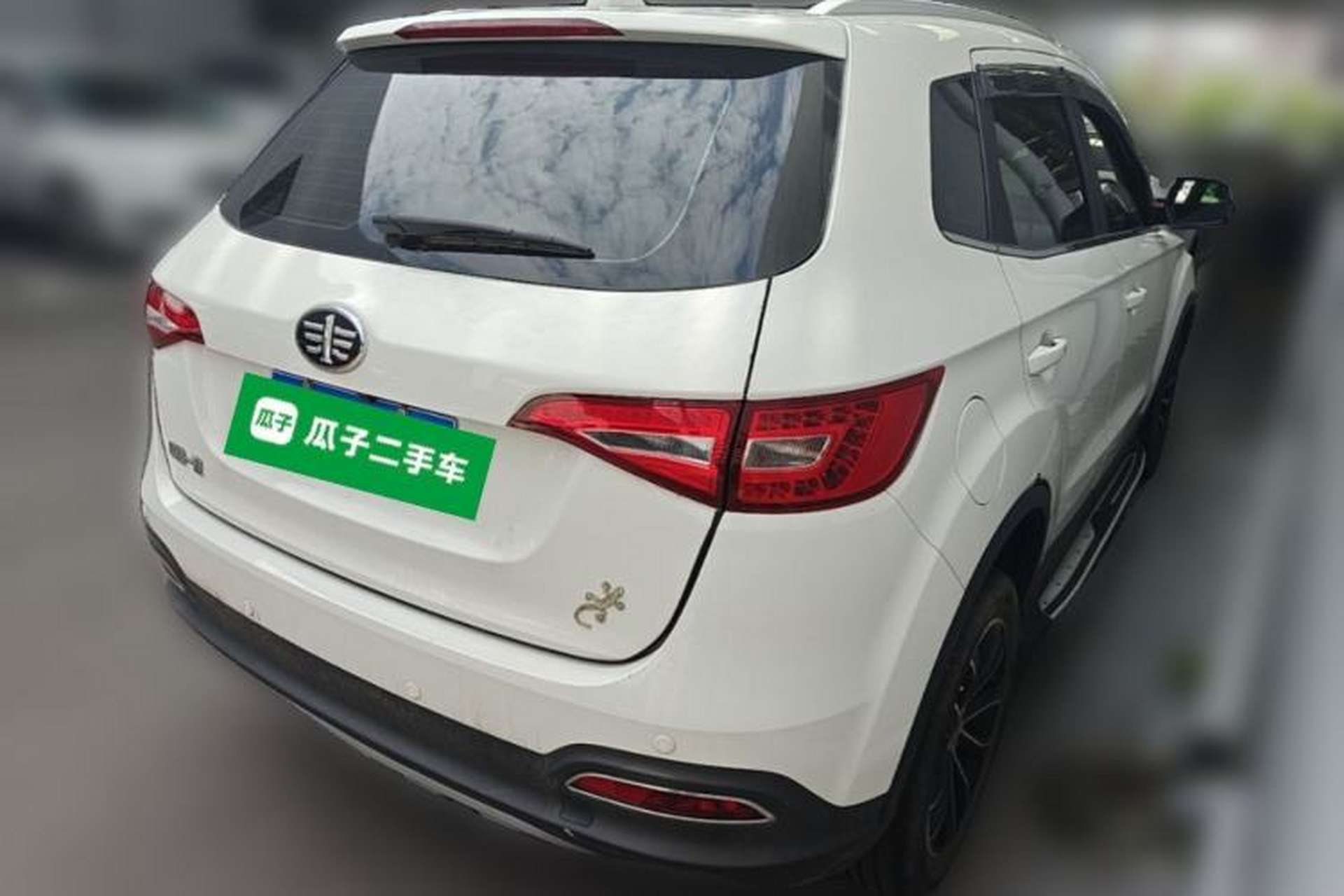 Used FAW Senya R7 2017 1.6L Manual Smart Model Exterior 5