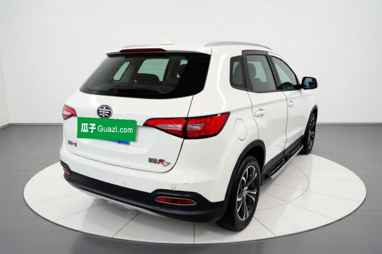 Used FAW Senya R7 2017 1.6L Automatic Smart Version Exterior 5