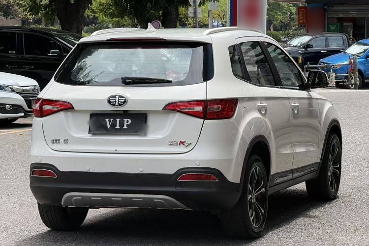 Used FAW Senya R7 2017 Smart Connected Version 1.6L Automatic Zhiyue Model Exterior 5