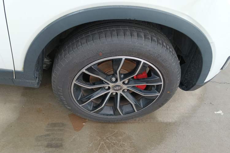 Used FAW Senya R7 2017 1.6L Manual Luxury Model Exterior 8