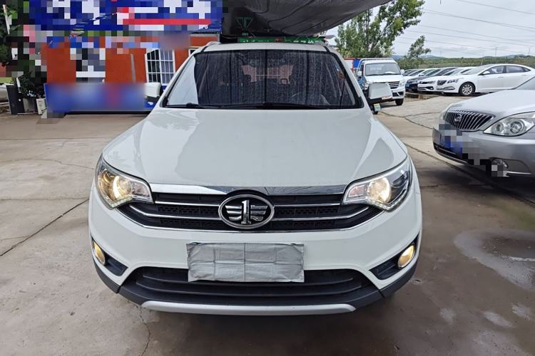 Used FAW Senya R7 2017 1.6L Manual Luxury Model Front