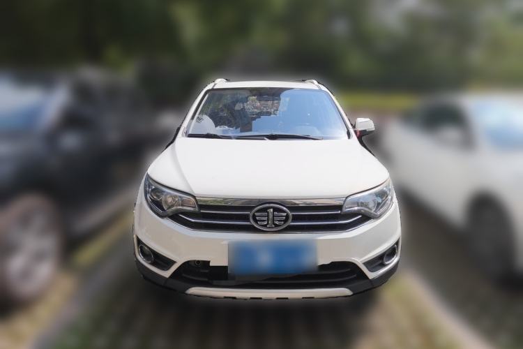 Used FAW Senya R7 2017 1.6L Manual Luxury Model Front