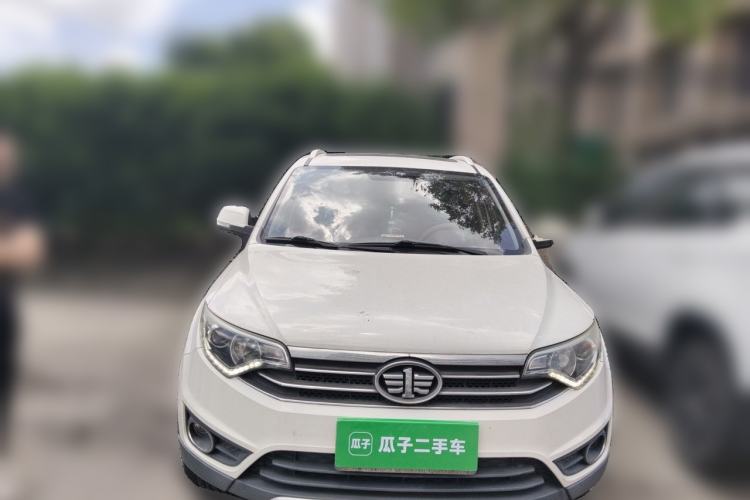 Used FAW Senya R7 2017 1.6L Manual Luxury Model Front