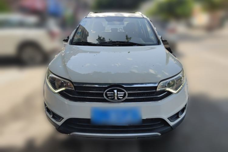 Used FAW Senya R7 2017 1.6L Manual Luxury Model Front