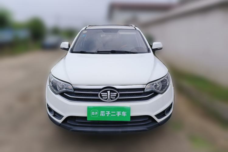 Used FAW Senya R7 2017 1.6L Automatic Prestige Model Front
