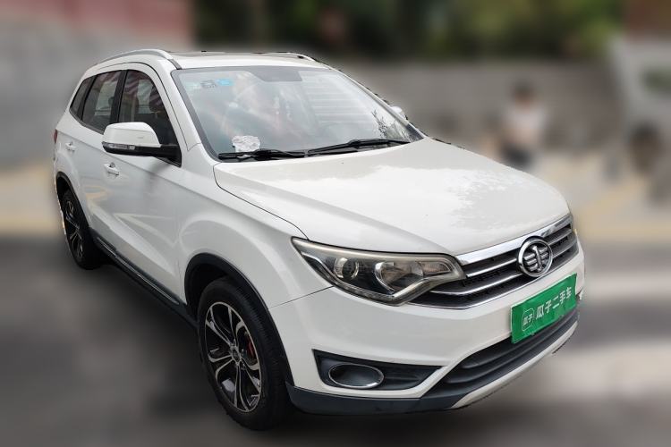 Used FAW Senya R7 2017 1.6L Automatic Prestige Model Front Right 45 Deg