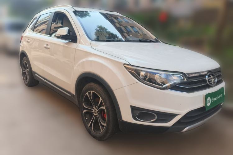 Used FAW Senya R7 2017 1.6L Automatic Prestige Model Front Right 45 Deg