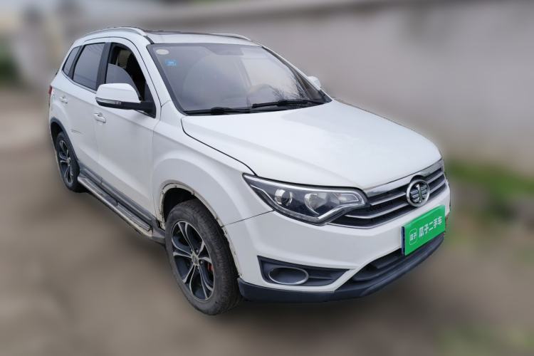 Used FAW Senya R7 2017 1.6L Automatic Prestige Model Front Right 45 Deg