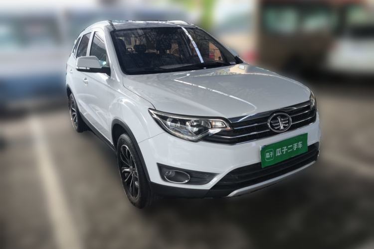 Used FAW Senya R7 2017 1.6L Manual Luxury Model Front Right 45 Deg