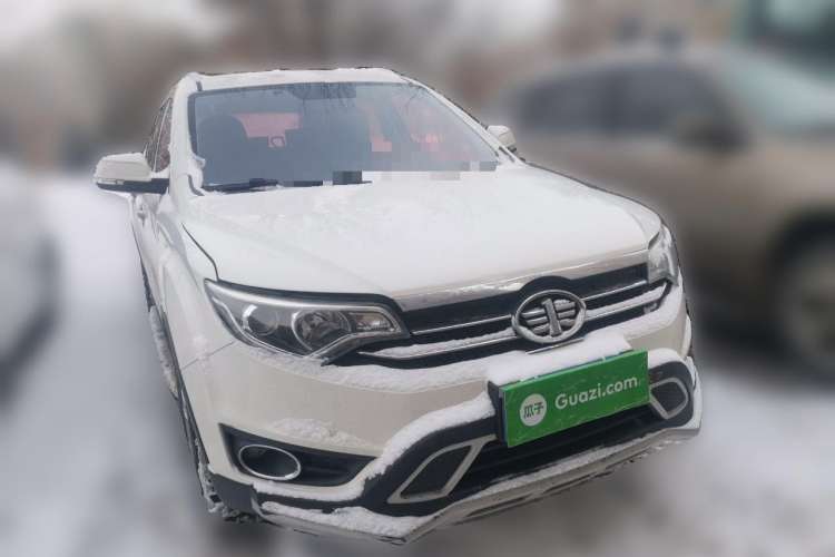 Used FAW Senya R7 2017 1.6L Manual Fashion Model Front Right 45 Deg