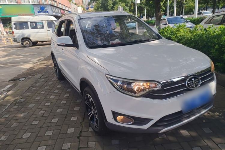 Used FAW Senya R7 2017 1.6L Automatic Smart Version Front Right 45 Deg