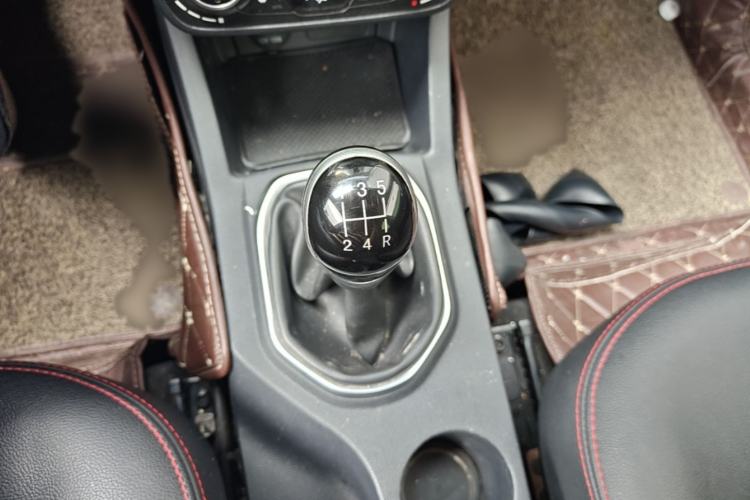 Used FAW Senya R7 2017 1.6L Manual Smart Model Gear Lever