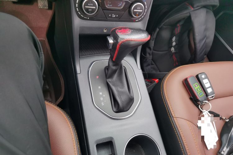 Used FAW Senya R7 2017 1.6L Automatic Smart Version Gear Lever