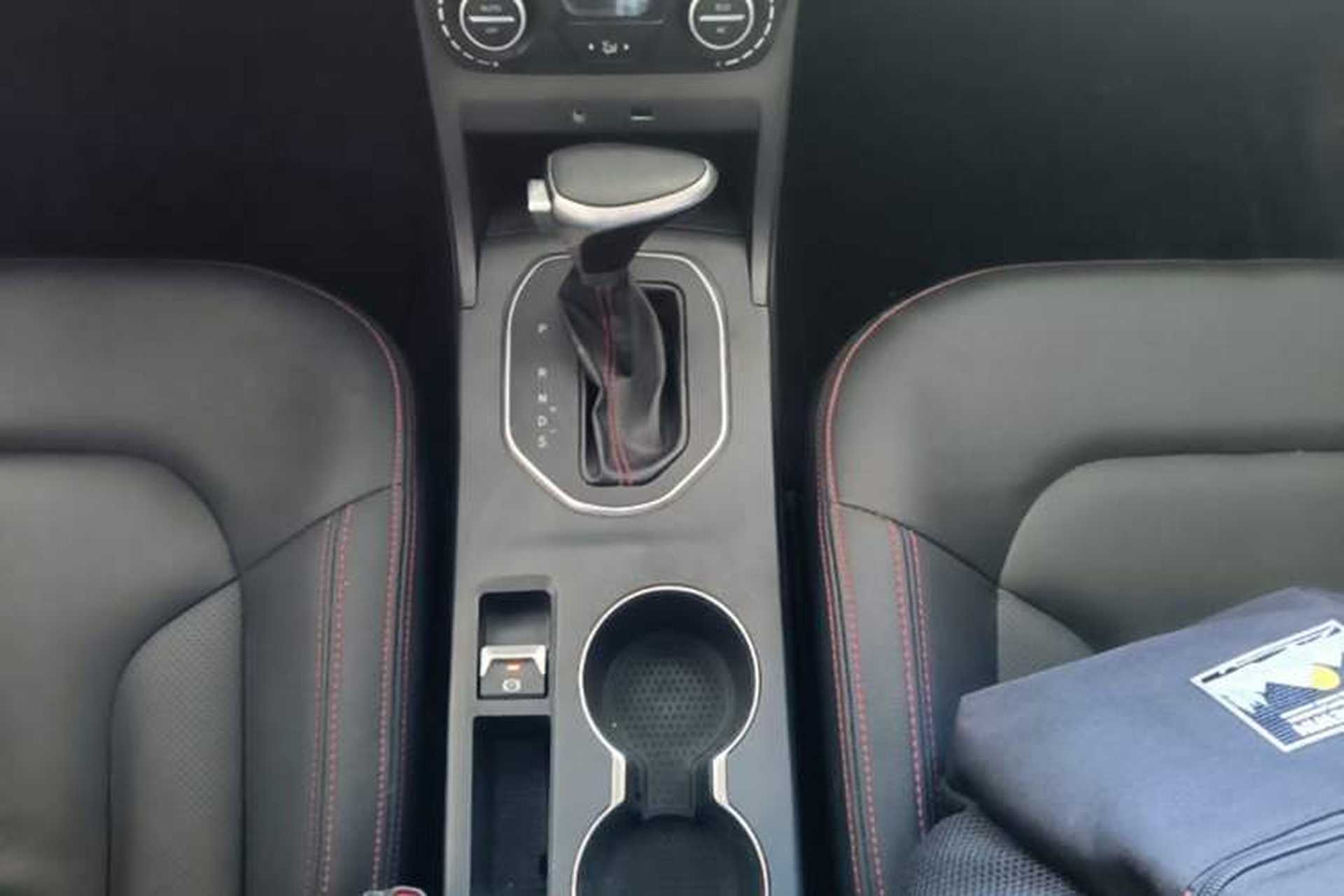 Used FAW Senya R7 2017 1.6L Automatic Smart Version Gear Lever