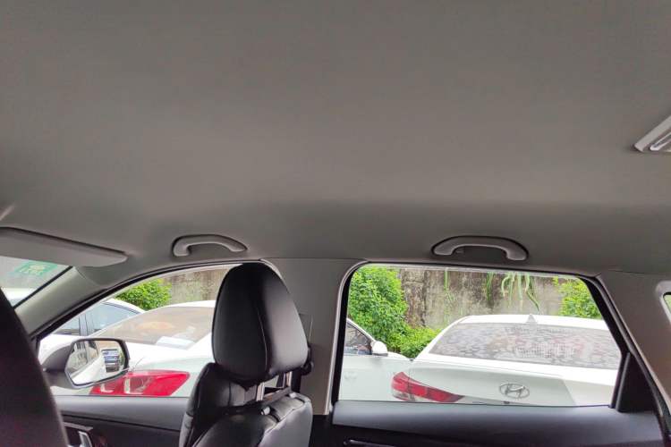 Used FAW Senya R7 2017 1.6L Manual Comfort Model Headliner
